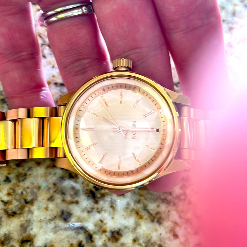 gold color